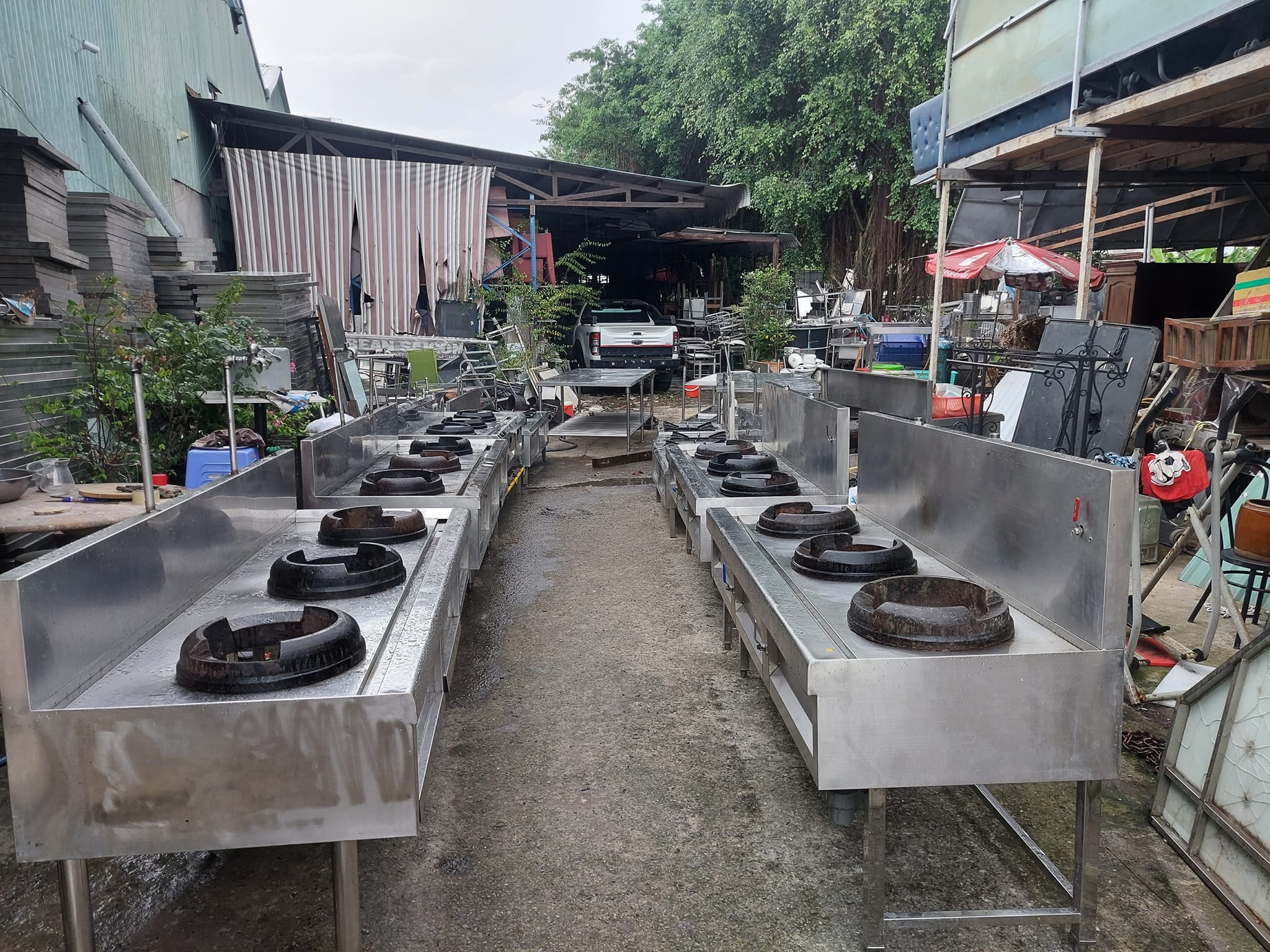 Bếp á công nghiệp